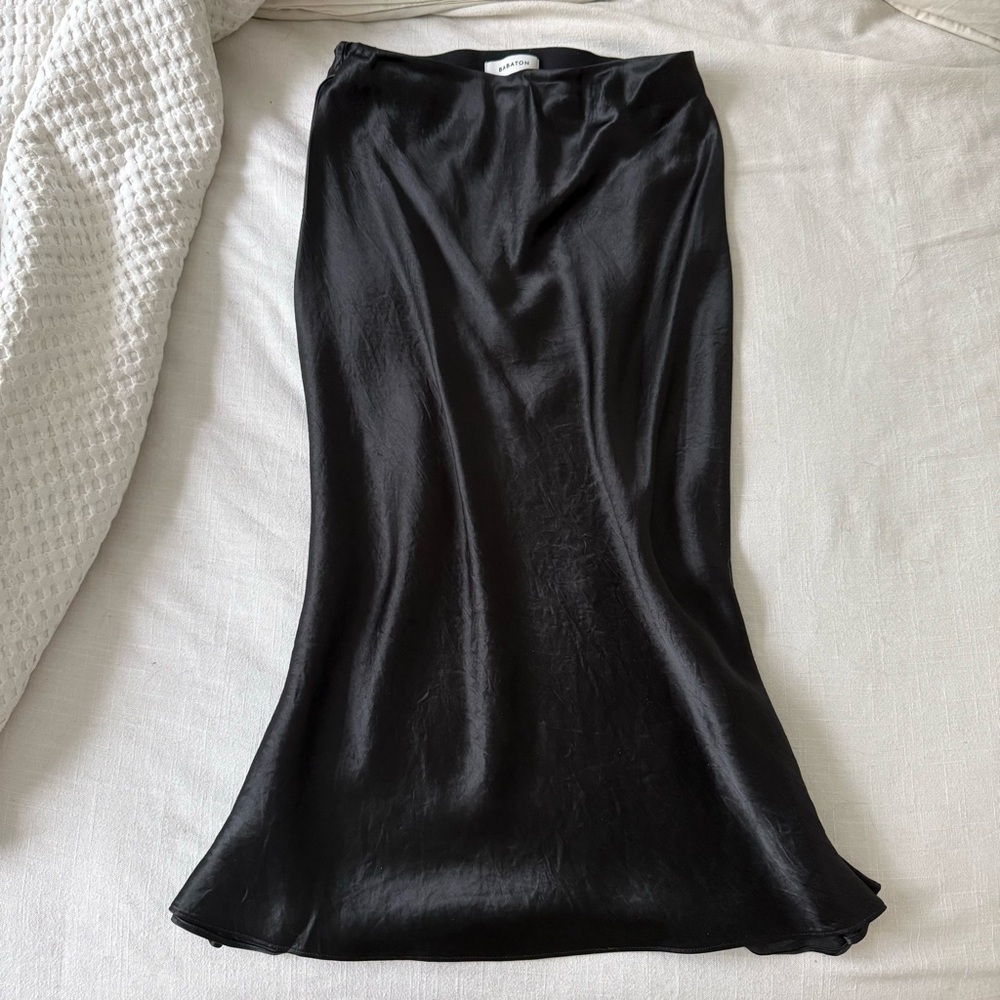 NWOT Aritzia Babaton Midi Black Satin Slip Skirt